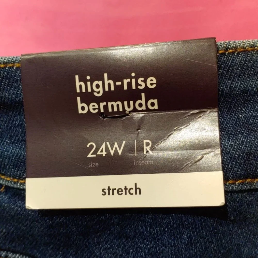 Womens Plus Roll Cuff Bermuda Jean Shorts Ava & Viv Dark Wash 24W High Rise Long - Picture 8 of 9